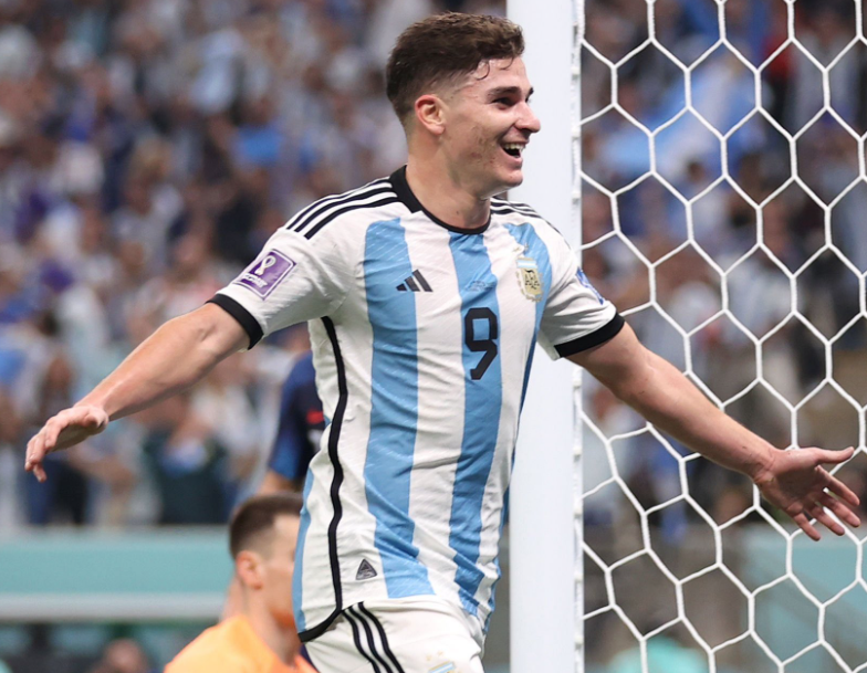 阿尔瓦雷斯转会巴黎圣日耳曼传闻分析