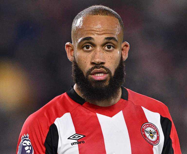 曼联锋线动态：姆伯莫盛赞齐尔克泽，<a href='/news/tag/1057902.html' style='color: blue;'>荷兰</a>前锋留队后境遇待变